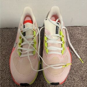 Nike Women's NEVER WORN Pegasus 41